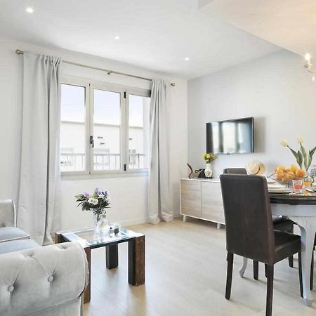 Apartment Leonor Barcelona Bagian luar foto