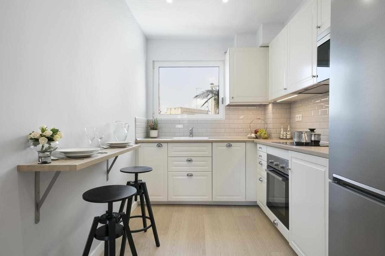 Apartment Leonor Barcelona Bagian luar foto