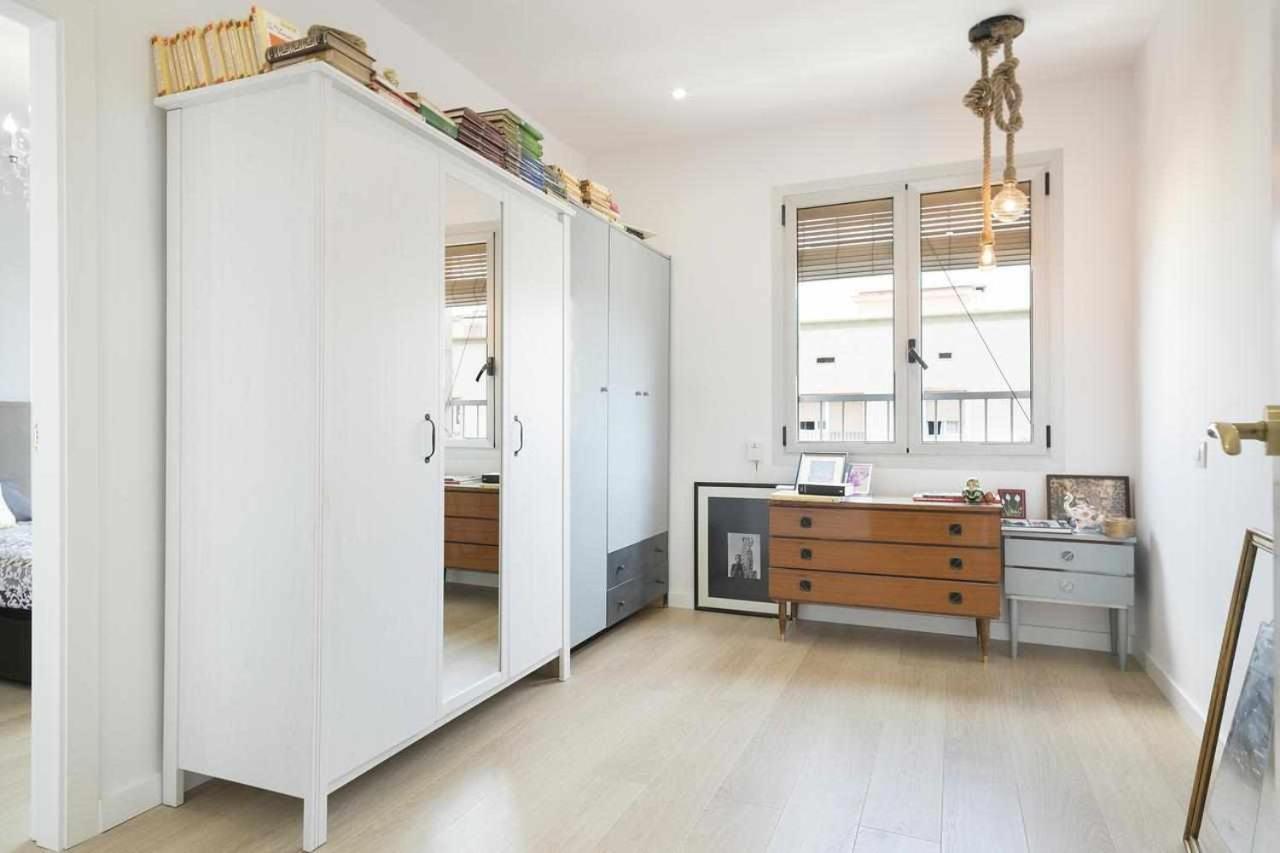 Apartment Leonor Barcelona Bagian luar foto